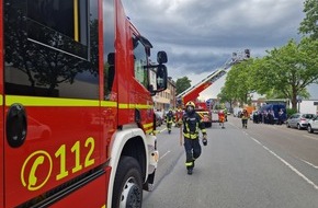 Feuerwehr Gelsenkirchen: FW-GE: Feuerwehr Großeinsatz in Gelsenkirchen Schalke