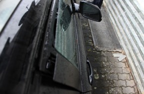 Kreispolizeibehörde Olpe: POL-OE: Unbekannte entwenden BMW X1
