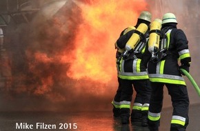 Feuerwehr Essen: FW-E: Feuer im Recyclingbetrieb