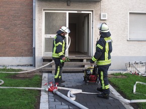 FW-AR: Arnsberg: Kellerbrand in Wohnhaus und Fehlalarm in Flüchtlingsunterkunft