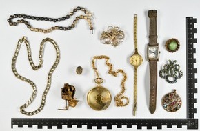 Polizeiinspektion Hameln-Pyrmont/Holzminden: POL-HM: Schmuck aufgefunden - Eigentümer gesucht
