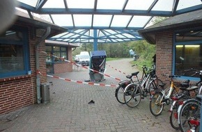 Landeskriminalamt Schleswig-Holstein: LKA-SH: Fahrkartenautomat am Bahnhof Friedrichstadt gesprengt