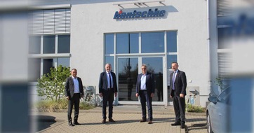Hentschke Bau GmbH: Hoher Besuch bei Hentschke Bau in Bautzen - Staatsminister Thomas Schmidt besucht Firmenzentrale und Betonfertigteilwerk