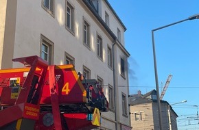 Feuerwehr Dresden: FW Dresden: Wohnungsbrand fordert einen Schwerverletzten