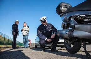 Polizei Rhein-Erft-Kreis: POL-REK: Polizei überprüfte Motorrollerfahrer - Pulheim