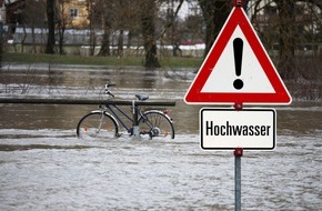 BG BAU Berufsgenossenschaft der Bauwirtschaft: BG BAU: Unfallschutz für Hilfe bei Hochwasserkatastrophe