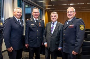 Kreisfeuerwehrverband Ennepe-Ruhr e.V.: FW-EN: Hohe Auszeichnung