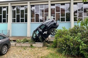 Polizeidirektion Landau: POL-PDLD: Landau - Bremse und Gas verwechselt