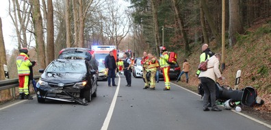 Polizei Rheinisch-Bergischer Kreis: POL-RBK: Wermelskirchen - Motorradfahrer in Luchtenberg schwer verletzt