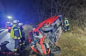 Freiwillige Feuerwehr Königswinter: FW Königswinter: Fahrzeuge überschlagen sich auf der Autobahn A3