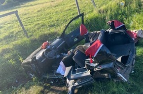 Polizei Minden-L&uuml;bbecke: POL-MI: Drei Schwerverletzte bei Kreuzungsunfall auf der B482