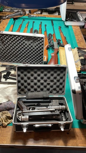 POL-W: W/RS Gemeinsame Presseerklärung von Staatsanwaltschaft und Polizei Wuppertal - Weiterer Waffenfund in Remscheid