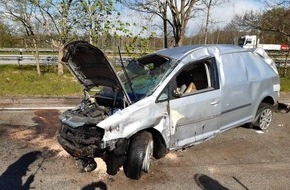 Feuerwehr Bremerhaven: FW Bremerhaven: Verkehrsunfall auf der BAB 27