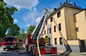 Feuerwehr Essen: FW-E: Ausgelöster Rauchmelder warnt Bewohner vor Wohnungsbrand, keine Verletzten