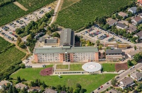 Kl&uuml;h Service Management GmbH: Neuauftrag: Kreiskrankenhaus Gr&uuml;nstadt beauftragt Kl&uuml;h mit Reinigungsdienstleistungen