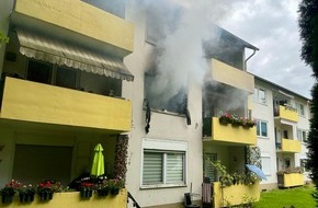 Feuerwehr Essen: FW-E: Ausgedehnter Zimmerbrand in Essen-Frillendorf - Mehrfamilienhaus derzeit nicht bewohnbar
