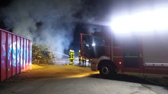 FW-RE: Erstmeldung: Brand auf Industriebrache