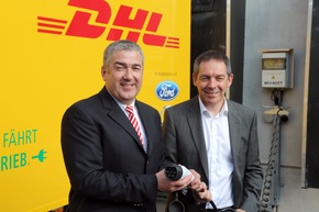 Erfolgreicher Start der Vorproduktion: Deutsche Post DHL Group und Ford stellen E-Transporter StreetScooter WORK XL vor