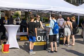 ZOLL-E: "Wir sind der Zoll" im Ruhrgebiet: 3.000 Besucher trotz Rekordhitze / Spannende Einblicke und hei&szlig;e Temperaturen: Ein rundum erfolgreicher Tag