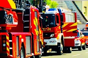 Feuerwehr Plettenberg: FW-PL: OT-Eschen. Essen auf dem eingeschalteten Herd stehen lassen. Rauchmelder informieren Nachbarn und die Feuerwehr.