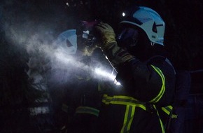 Feuerwehr Iserlohn: FW-MK: Gartenhütte brennt im Genna