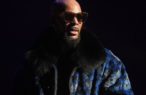 Crime + Investigation (CI): Vorwürfe gegen R. Kelly: A&E bringt neue Doku-Serie "Surviving R. Kelly" exklusiv in den deutschsprachigen Raum