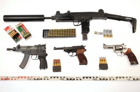 Landeskriminalamt Schleswig-Holstein: LKA-SH: Gemeinsame Presseerklärung der STA Flensburg und des LKA Schleswig-Holstein: Durchsuchungen u. a. gegen Personen des rechten Spektrums wegen Verdachts des Handels mit Schusswaffen