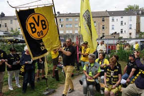 Mit Fußball, Glauben und Gemeinschaft in die neue Saison - Ökumenischer BVB-Saisoneröffnungsgottesdienst mit Prof. Dr. Aladin El-Mafaalani im Welcome-Zelt der BVB-Gründerkirche gefeiert