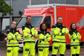 FW-GL: Feuerwehr Bergisch Gladbach stattet Rettungsdienst mit neuer Schutzkleidung aus