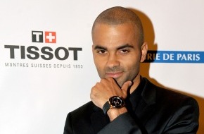 TISSOT S.A.: Tony Parker erhält anlässlich der Par Coeur Gala in Paris seine erste Limited Edition Uhr von Tissot