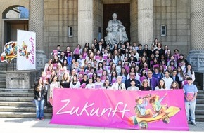 Stiftung Handschrift: Die Zukunft aufs Papier gebracht / Stiftung Handschrift weckt die Kreativit&auml;t in den Klassenr&auml;umen