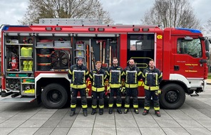 Feuerwehr Beverungen: FW Beverungen: Erfolgreicher Lehrgangsabschluss: 5 neue Truppführer bei der Feuerwehr Beverungen