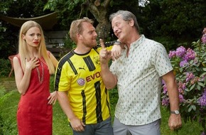 SAT.1: Dortmund gegen Bayern - aber bitte mit Gefühl! Drehstart für die romantische SAT.1-Fußballkomödie "Volltreffer" (AT) mit Axel Stein, Julia Hartmann und Tom Gerhardt