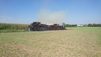 Feuerwehr Recklinghausen: FW-RE: Abschlussmeldung: Strohballen in Brand