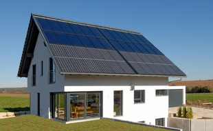 Sonnenhaus-Institut e.V.: Sonnenhaus-Institut begrüßt steigende Nachfrage nach Solarwärmeanlagen  / BMWi erkennt Sonnenhäuser als fördernswerte Innovation an und gewährt höchsten Zuschuss im MAP für große Solarheizungen