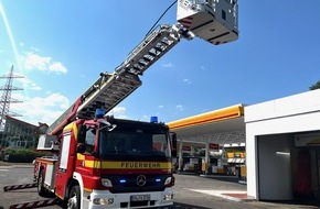 Feuerwehr Hattingen: FW-EN: Brand in der Stromversorgung einer Waschanlage und ein ausgelöster Heimrauchmelder beschäftigten die Hattinger Feuerwehr