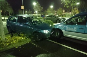 Polizeidirektion Neustadt/Weinstraße: POL-PDNW: Ein nicht alltäglicher Parkrempler auf Neustadter Parkplatz