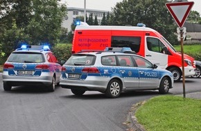 Polizei Mettmann: POL-ME: Vier Verletzte und ein hoher Sachschaden bei Verkehrsunfall im Kreuzungsbereich - Erkrath - 2008003