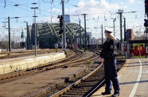 Bundespolizeidirektion Sankt Augustin: BPOL NRW: Gleisläufer durch Bundespolizei in Gewahrsam genommen