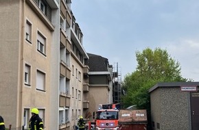 Feuerwehr Frankfurt am Main: FW-F: Feuer in Seniorenwohnanlage - Drei Personen gerettet