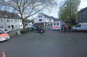 Polizei Duisburg: POL-DU: Hochheide: Vorfahrt missachtet - fünf verletzte Fahrzeuginsassen