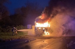 Feuerwehr Dortmund: FW-DO: LKW-Brand auf B236-Abfahrt