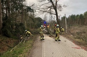 Freiwillige Feuerwehr Osterholz-Scharmbeck: FW Osterholz-Scharm.: Einsatzlage Sturmtief YLENIA