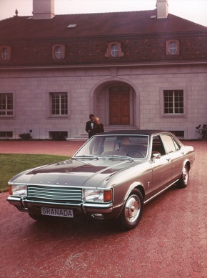 Ford rückt auf Retro Classic Cologne über 85 Jahre Automobilproduktion in Köln ins Rampenlicht