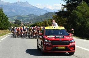 Skoda Auto Deutschland GmbH: Auftritt des neuen SKODA ENYAQ iV als ,Red Car' bei der Tour de France in Bildern