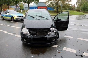 Polizei Minden-Lübbecke: POL-MI: Citroen-Fahrer bei Unfall verletzt