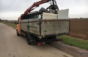 Polizeidirektion Neustadt/Weinstraße: POL-PDNW: Bei Lkw-Kontrolle auf der B 272 bei Hochstadt wird die Hälfte der kontrollierten Fahrzeuge beanstandet.