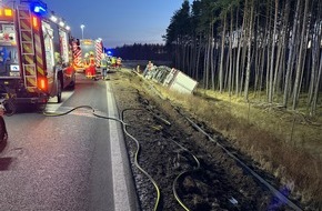 Polizeipr&auml;sidium Rostock: POL-HRO: LKW-Unfall an der Anschlussstelle Malchow - Teilsperrung der BAB 19 in Fahrtrichtung Rostock