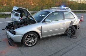 Polizeidirektion Kaiserslautern: POL-PDKL: A 6, Auffahrunfall, 1 Person leicht verletzt, Zeugen gesucht