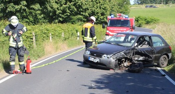 Polizei Rheinisch-Bergischer Kreis: POL-RBK: Rösrath - Erheblicher Sachschaden und drei Verletzte auf der Schönrather Straße